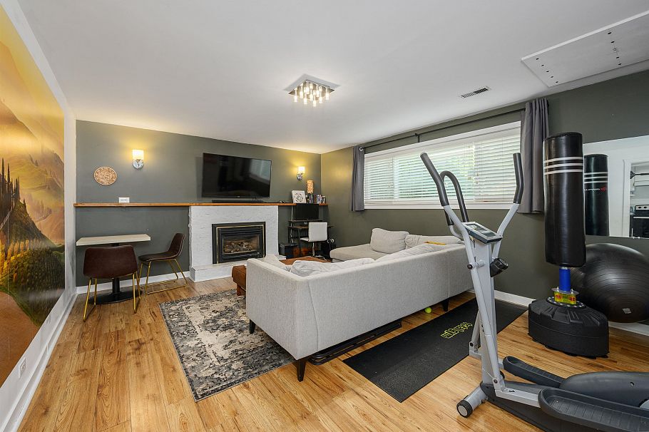 3342 Fromme Road North Vancouver, BC - 23