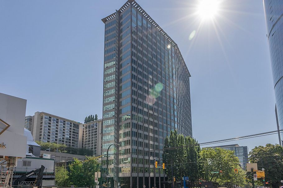 902 989 Nelson Street Vancouver, BC - 1
