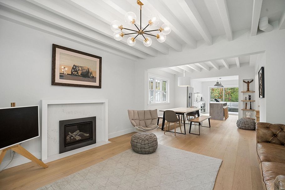 3426 W 11th Avenue Vancouver, BC - 4