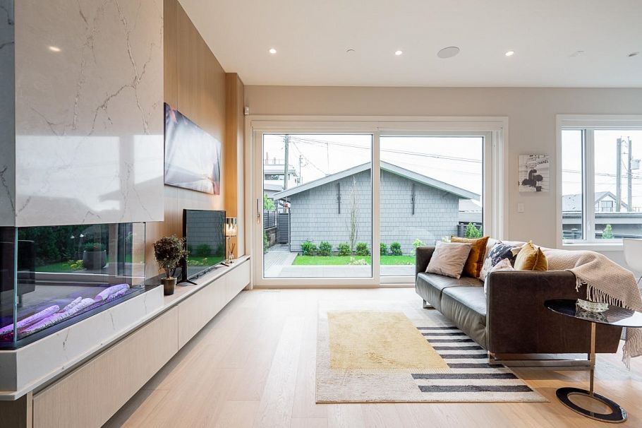 2 3674 Oxford Street Vancouver, BC - 19