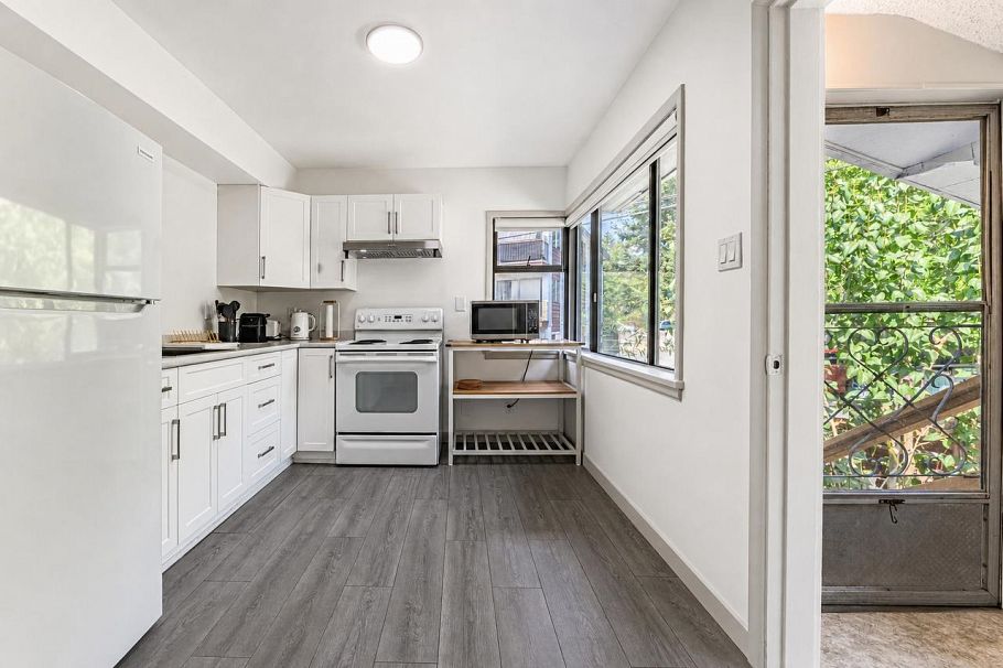 3008 Garden Drive Vancouver, BC - 23