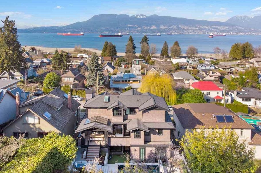 4546 Langara Avenue Vancouver, BC - 33