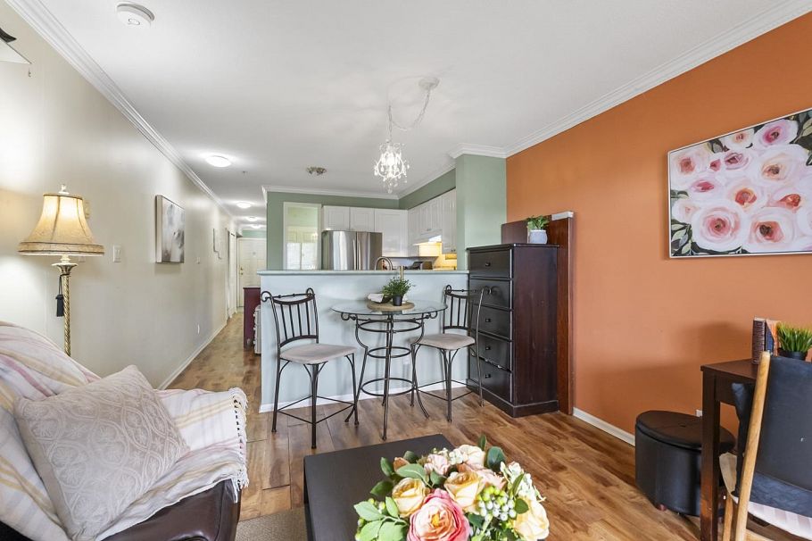 202 868 Kingsway Vancouver, BC - 4