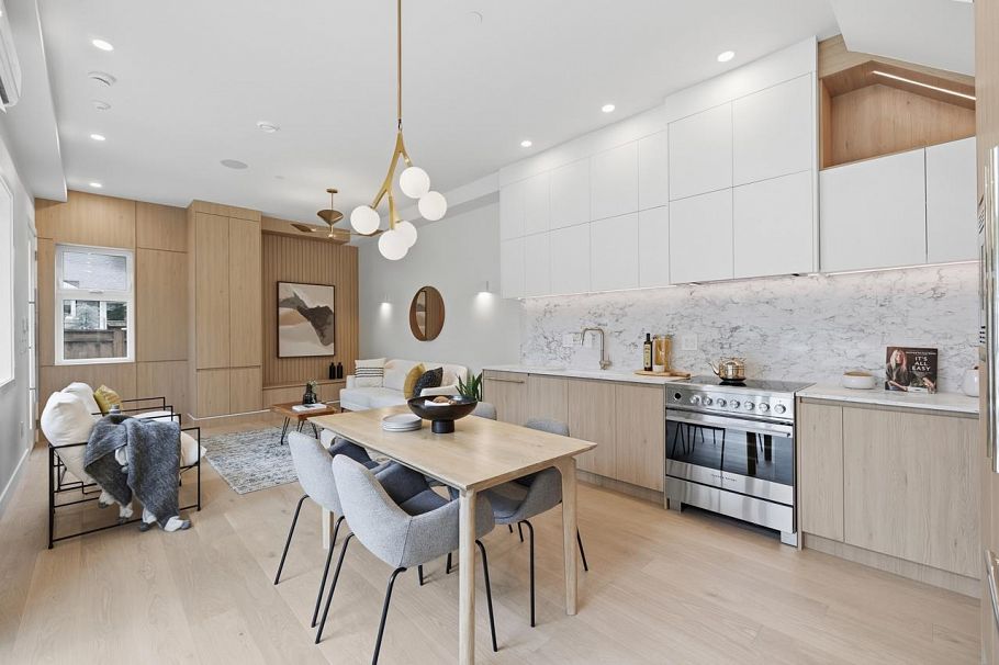 1 2511 Kitchener Street Vancouver, BC - 12