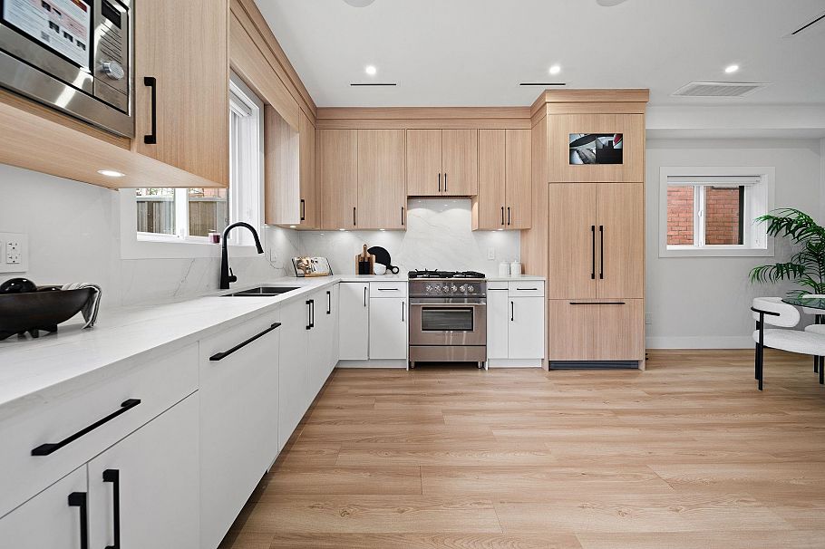 2369 Adanac Street Vancouver, BC - 9