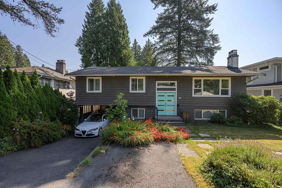 3342 Fromme Road North Vancouver, BC - 1