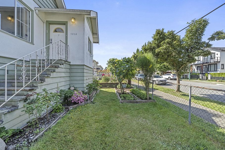 5434 Killarney Street Vancouver, BC - 4