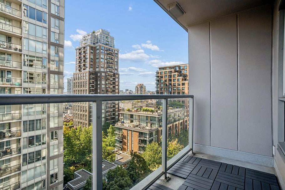 1104 1001 Richards Street Vancouver, BC - 20