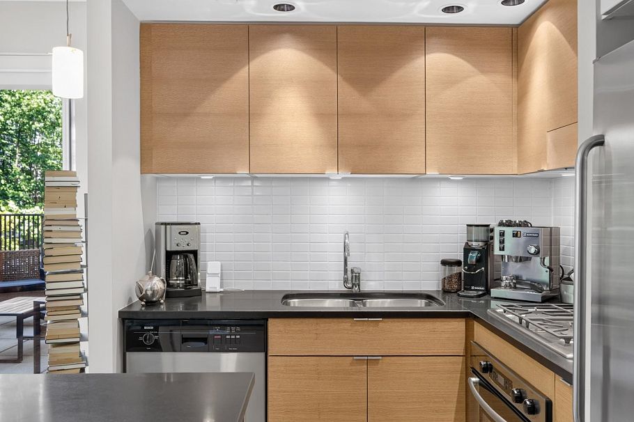 406 1055 Homer Street Vancouver, BC - 4