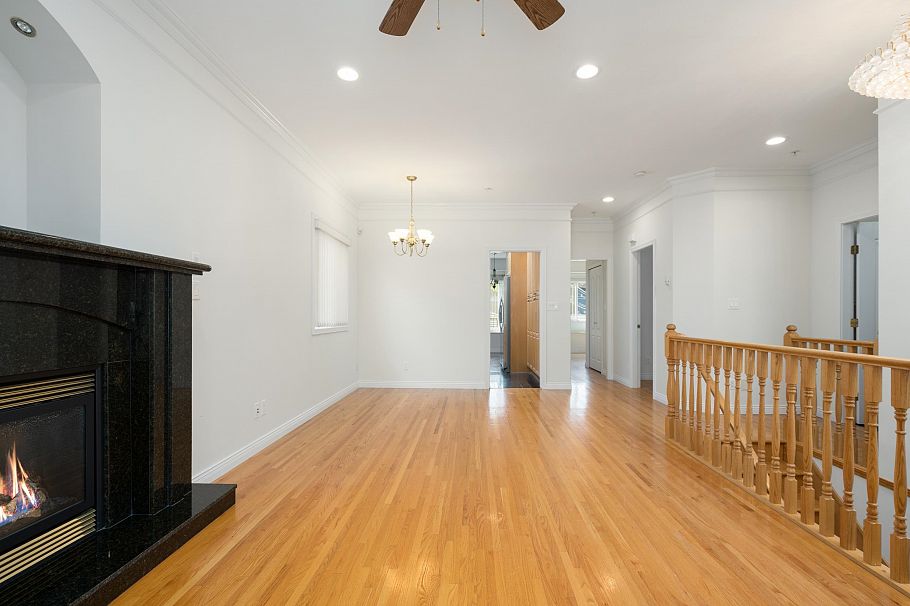 2170 E 28th Avenue Vancouver, BC - 5