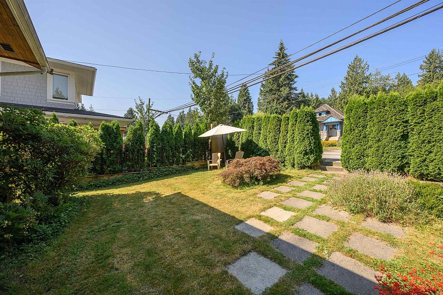 3342 Fromme Road North Vancouver, BC - 32