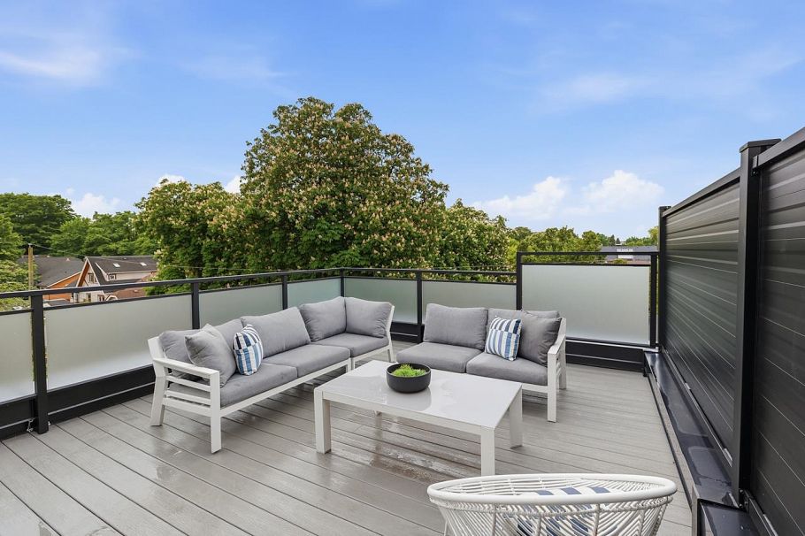 1 2511 Kitchener Street Vancouver, BC - 26