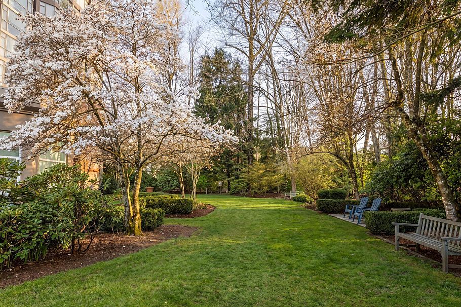 603 1327 E Keith Road North Vancouver, BC - 23