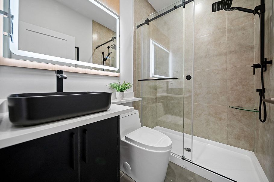 2369 Adanac Street Vancouver, BC - 14