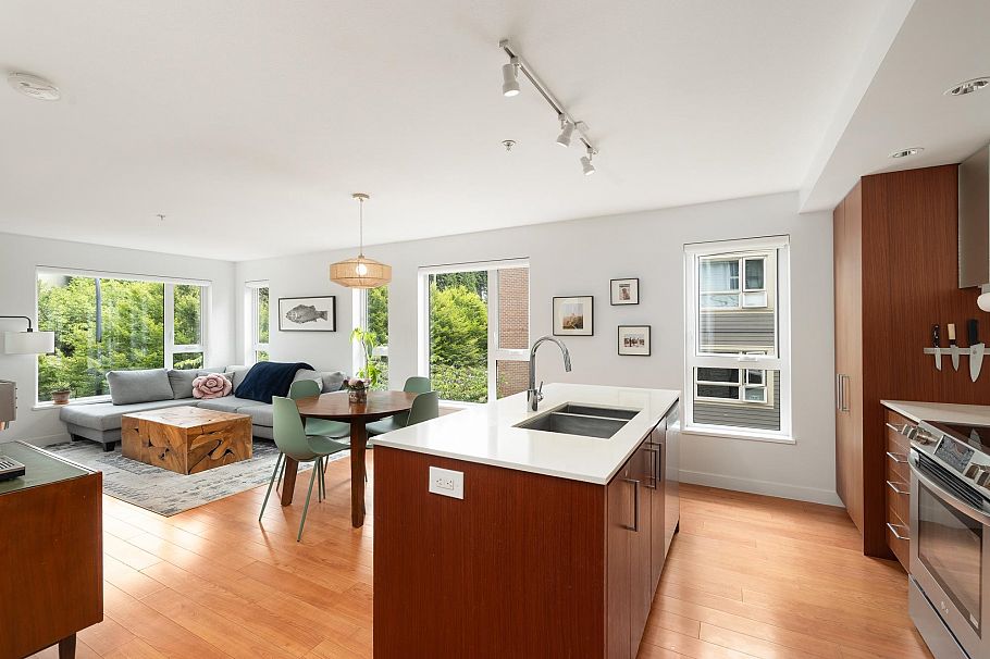316 221 E 3rd Street North Vancouver, BC - 5