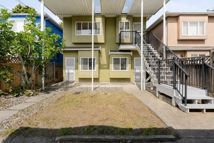 2170 E 28th Avenue Vancouver, BC - 37