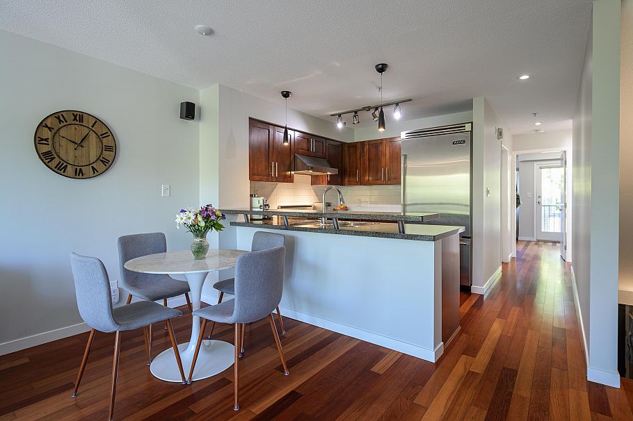 220 676 W 6th Avenue Vancouver, BC - 9