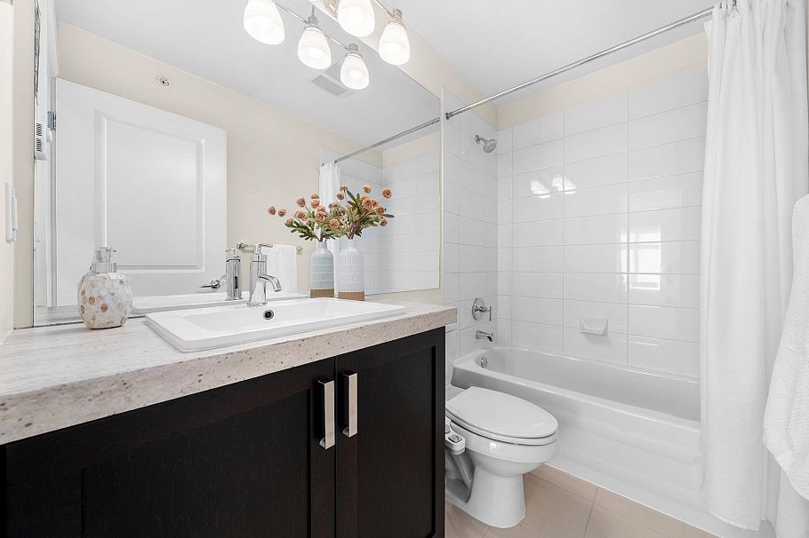 766 Orwell Street North Vancouver, BC - 28