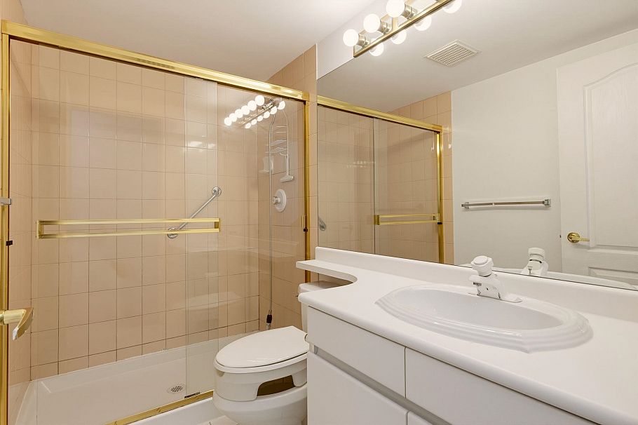 603 1327 E Keith Road North Vancouver, BC - 8