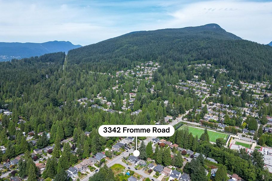 3342 Fromme Road North Vancouver, BC - 38