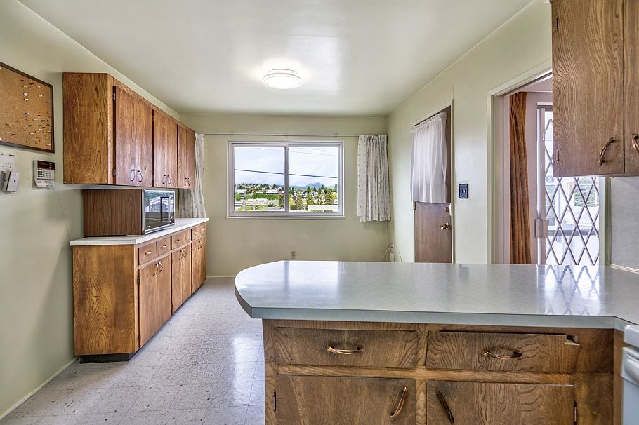 3053 E 16th Avenue Vancouver, BC - 11