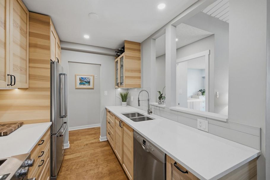 304 325 W 3rd Street North Vancouver, BC - 10