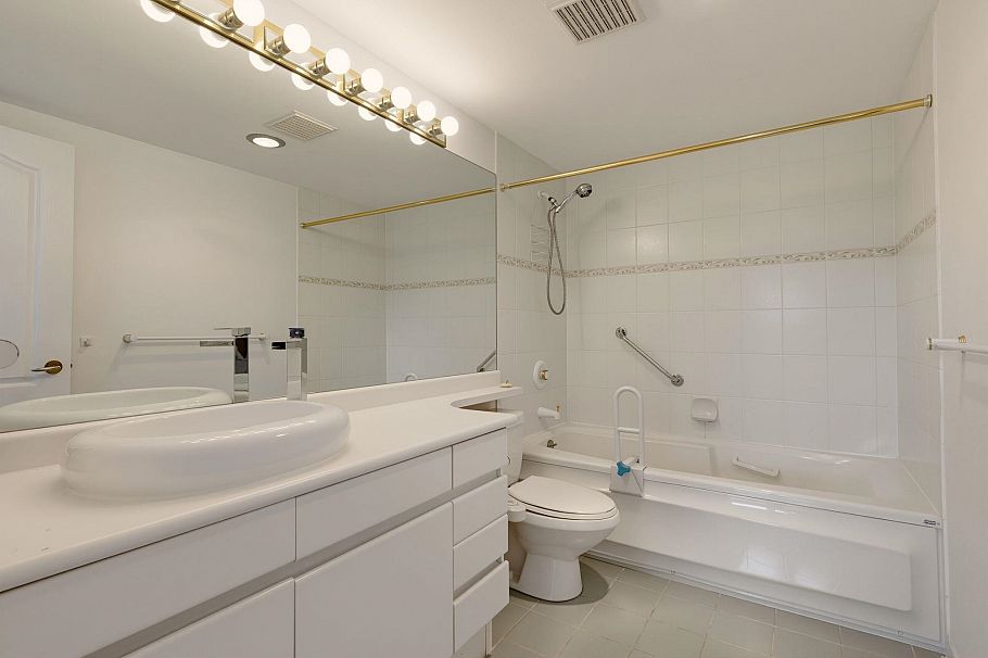 603 1327 E Keith Road North Vancouver, BC - 12