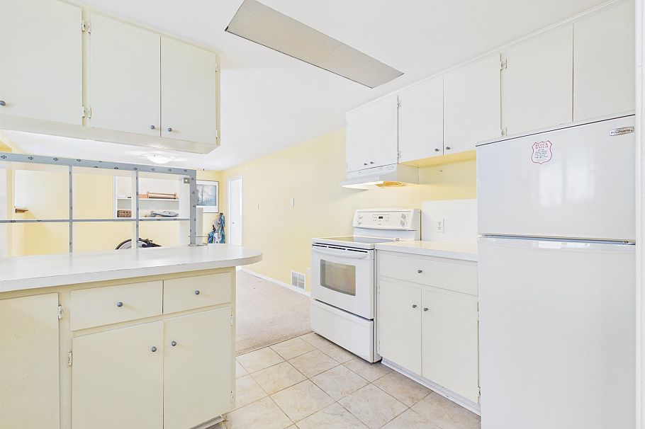 3035 W 5th Avenue Vancouver, BC - 25
