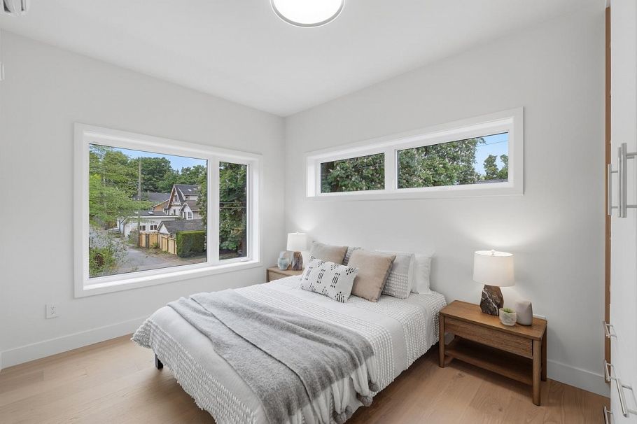 1 2511 Kitchener Street Vancouver, BC - 18