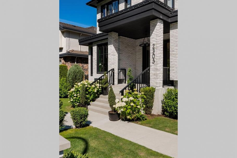2305 W King Edward Avenue Vancouver, BC - 2