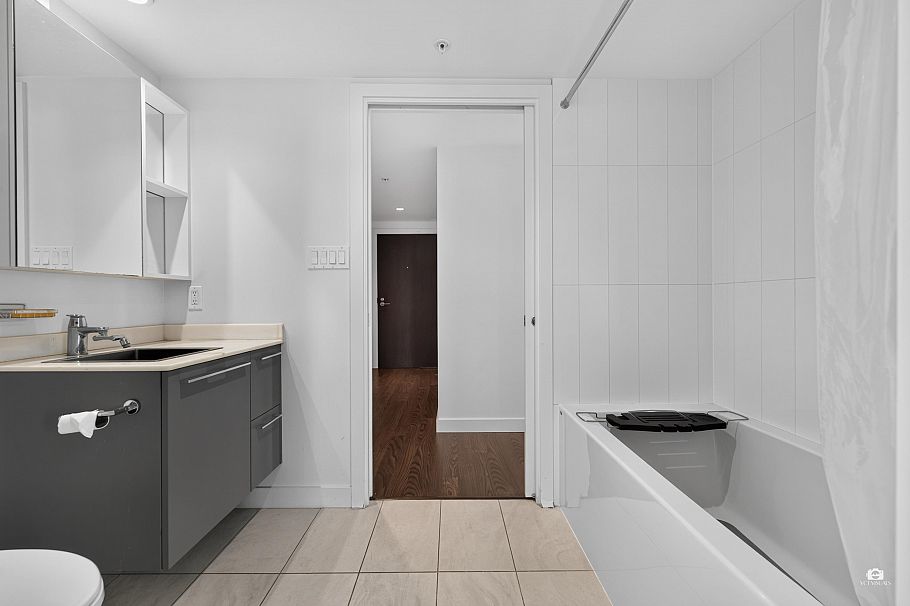 1706 8031 Nunavut Lane Vancouver, BC - 19