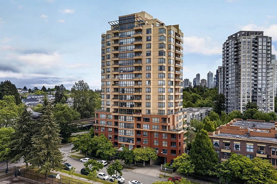 208 5288 Melbourne Street Vancouver, BC - 3