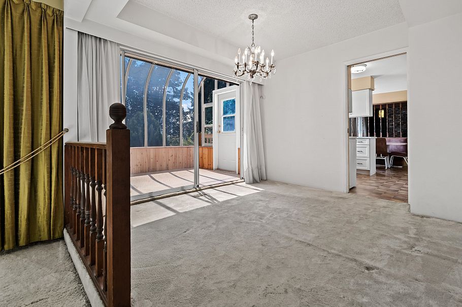 525 E Braemar Road North Vancouver, BC - 4