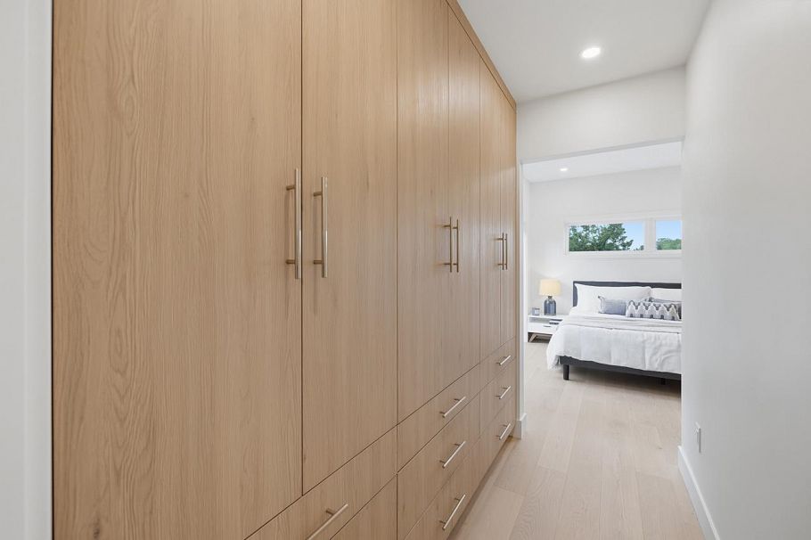 1 2511 Kitchener Street Vancouver, BC - 16