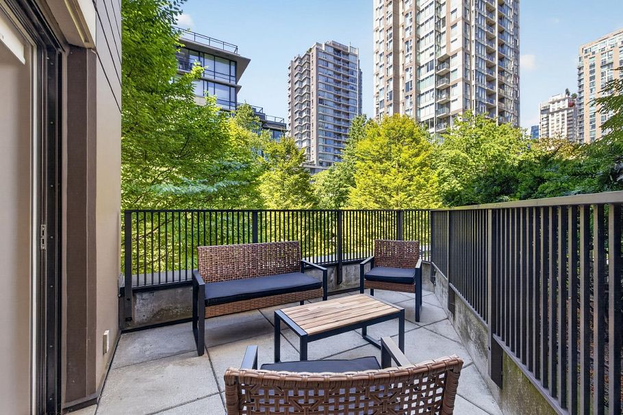406 1055 Homer Street Vancouver, BC - 9