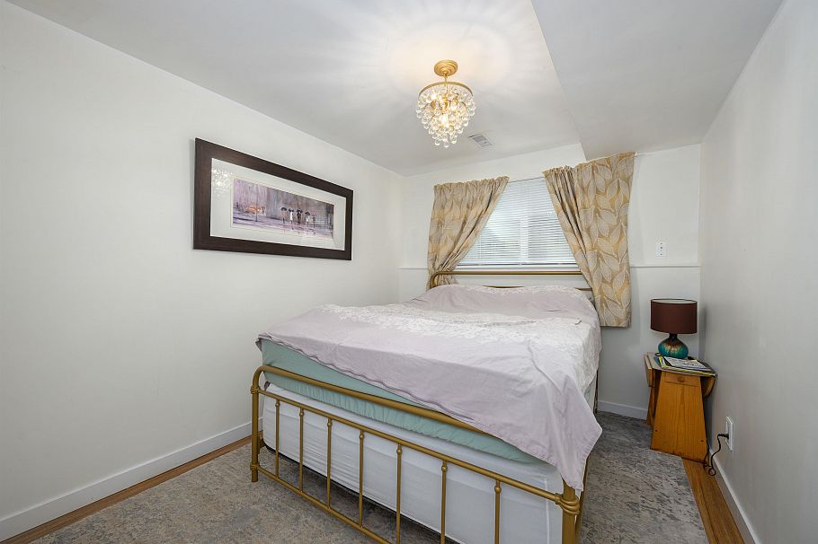 3342 Fromme Road North Vancouver, BC - 24