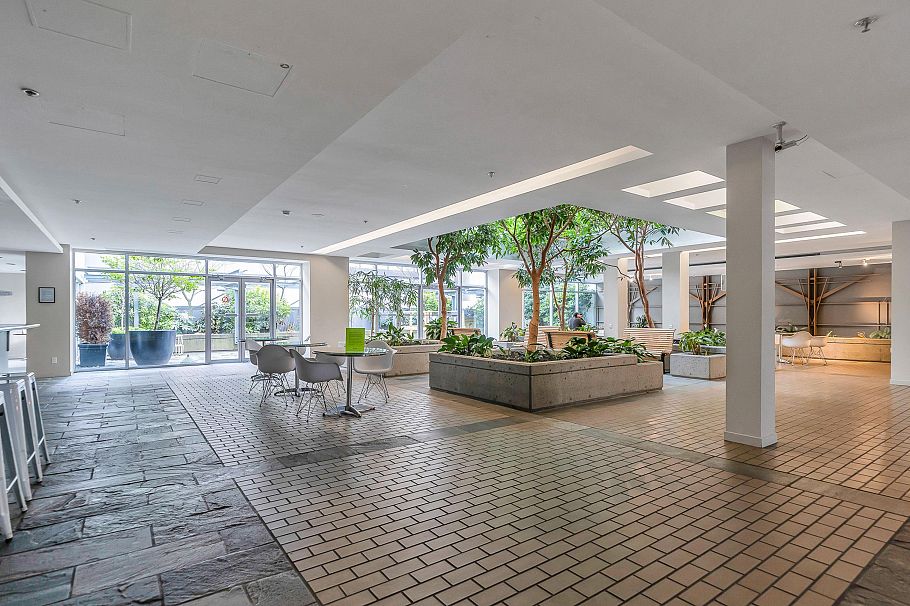 902 989 Nelson Street Vancouver, BC - 4