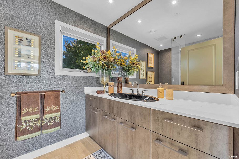 3308 Deering Island Place Vancouver, BC - 2