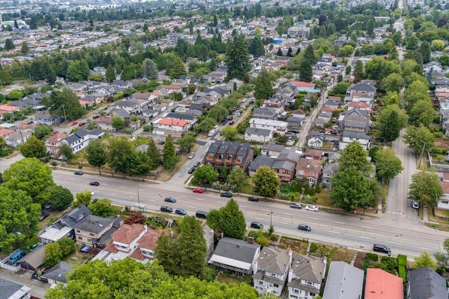 4410 Nanaimo Street Vancouver, BC - 27
