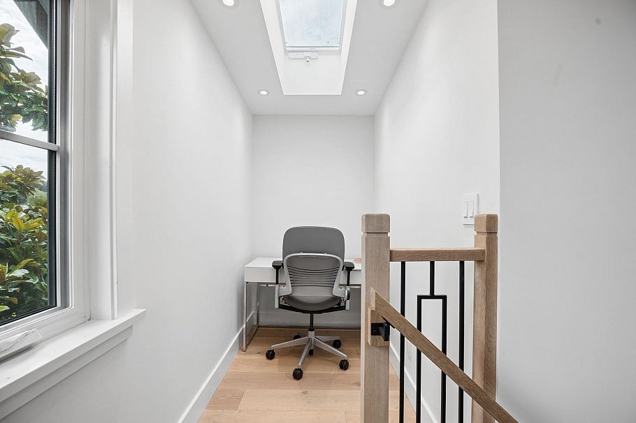 3426 W 11th Avenue Vancouver, BC - 23