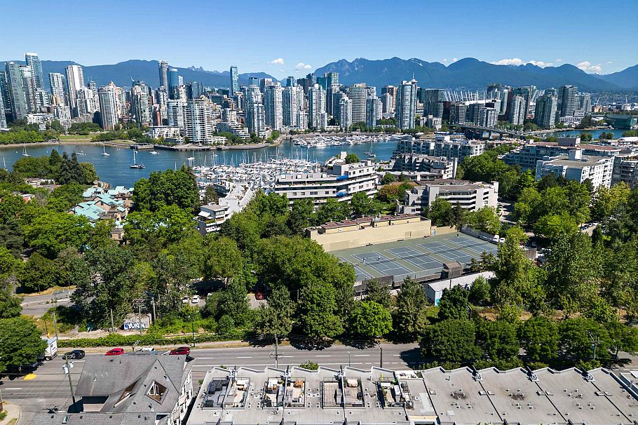 220 676 W 6th Avenue Vancouver, BC - 36