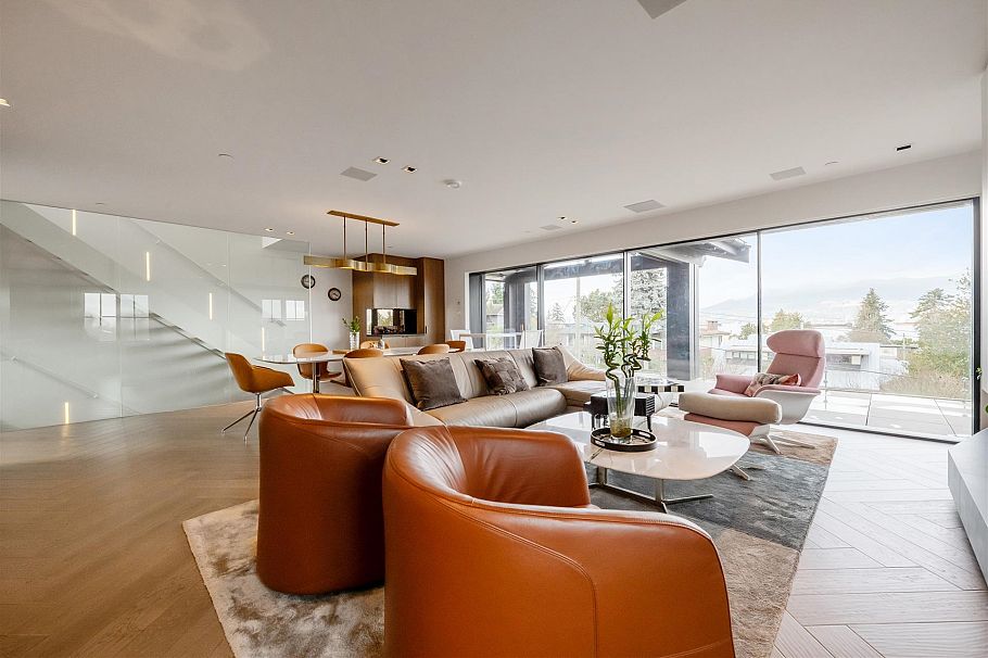 4546 Langara Avenue Vancouver, BC - 4