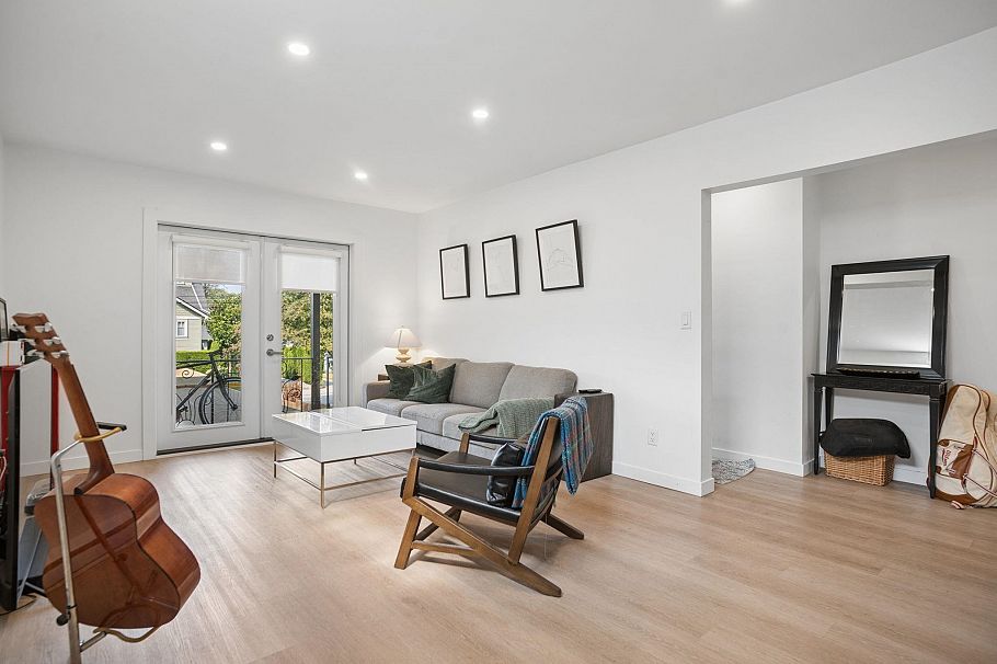 2890 W 8th Avenue Vancouver, BC - 16