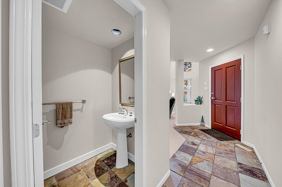 55 1550 Larkhall Crescent North Vancouver, BC - 26