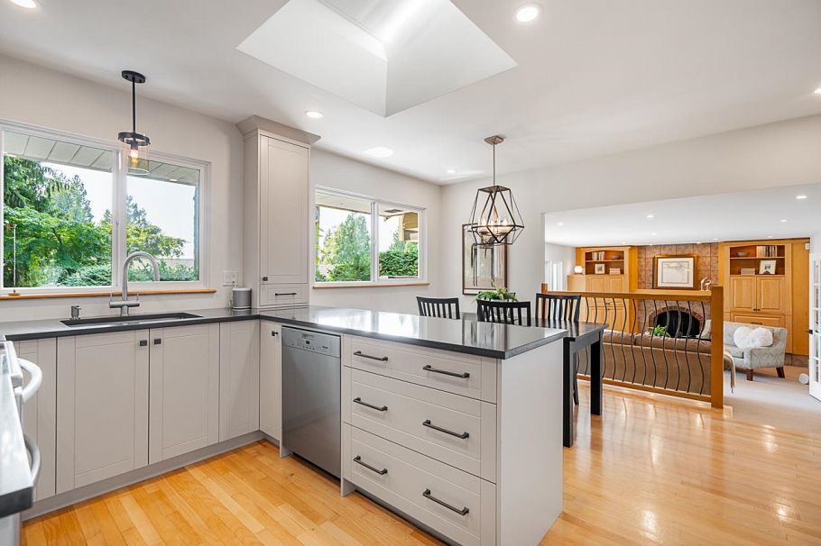 2685 Byron Road North Vancouver, BC - 9