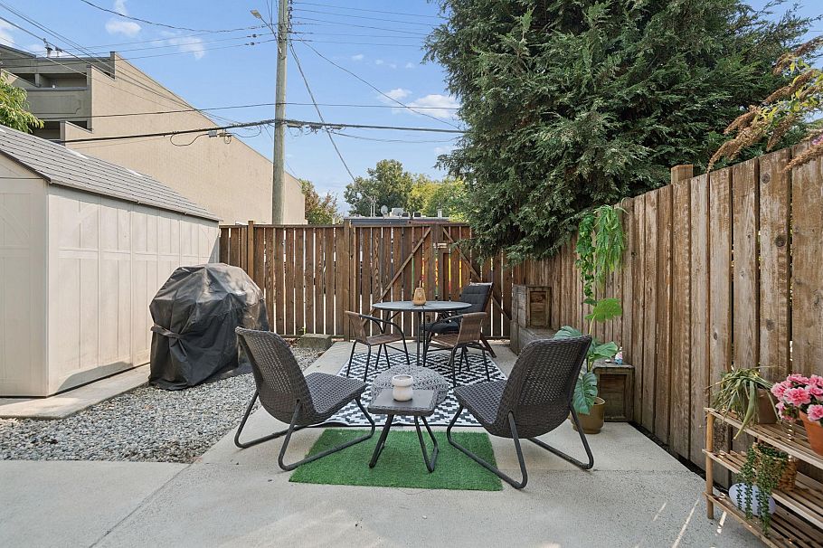 2890 W 8th Avenue Vancouver, BC - 31