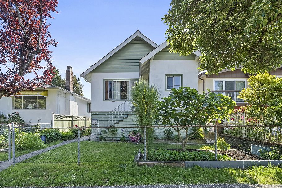 5434 Killarney Street Vancouver, BC - 1