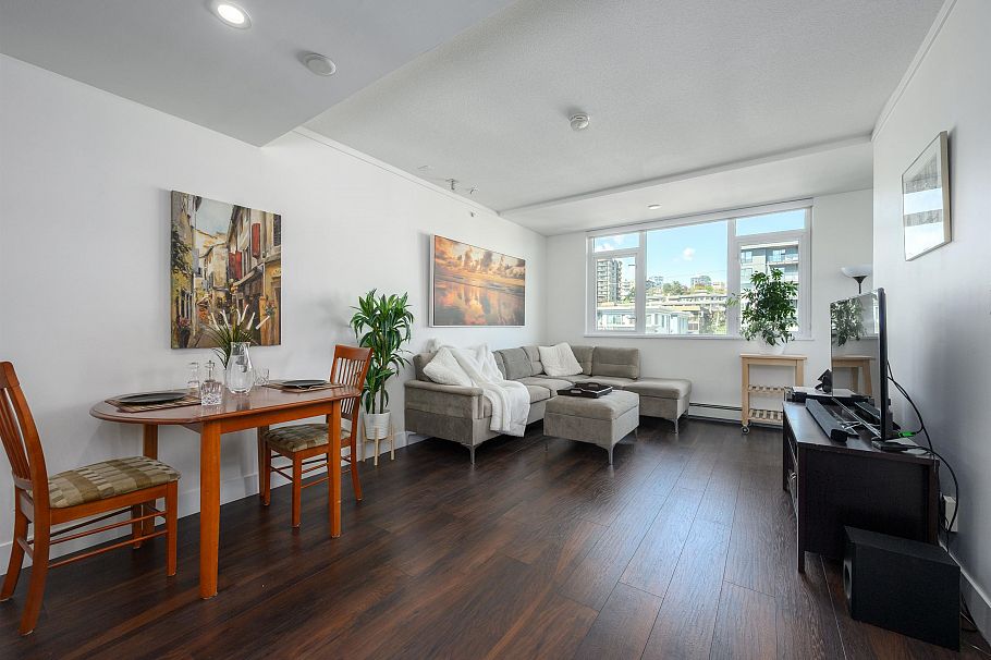 504 131 E 3rd Street North Vancouver, BC - 3