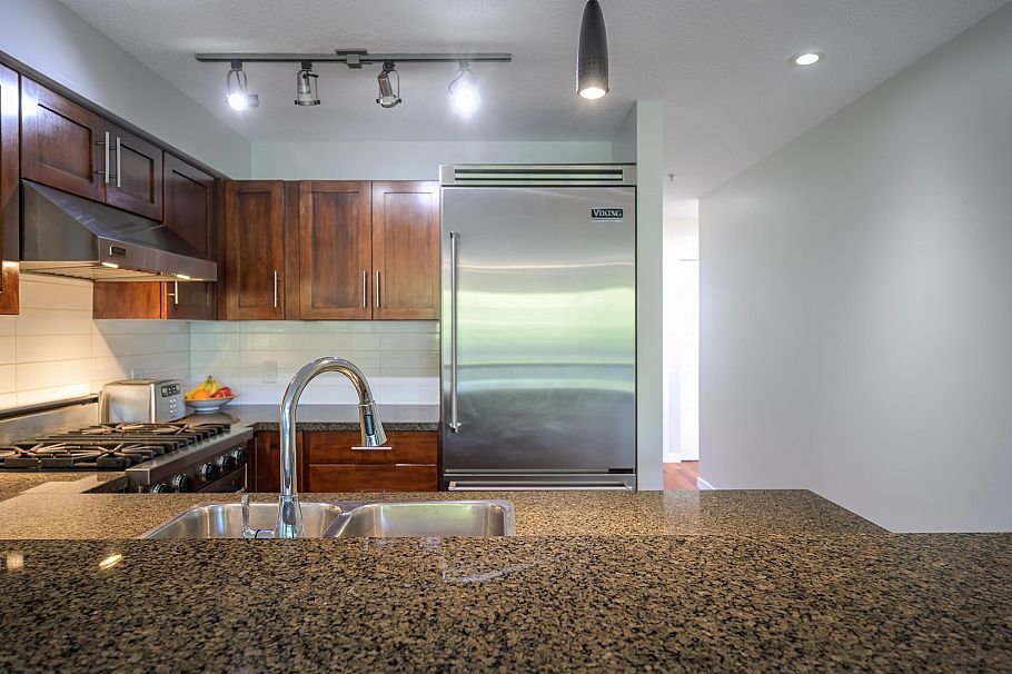 220 676 W 6th Avenue Vancouver, BC - 15