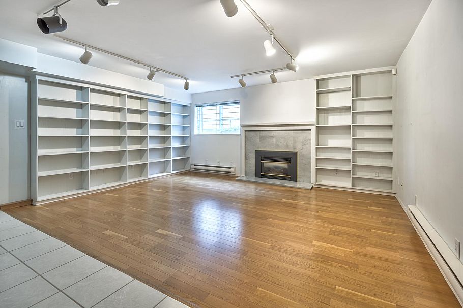 3053 E 16th Avenue Vancouver, BC - 17